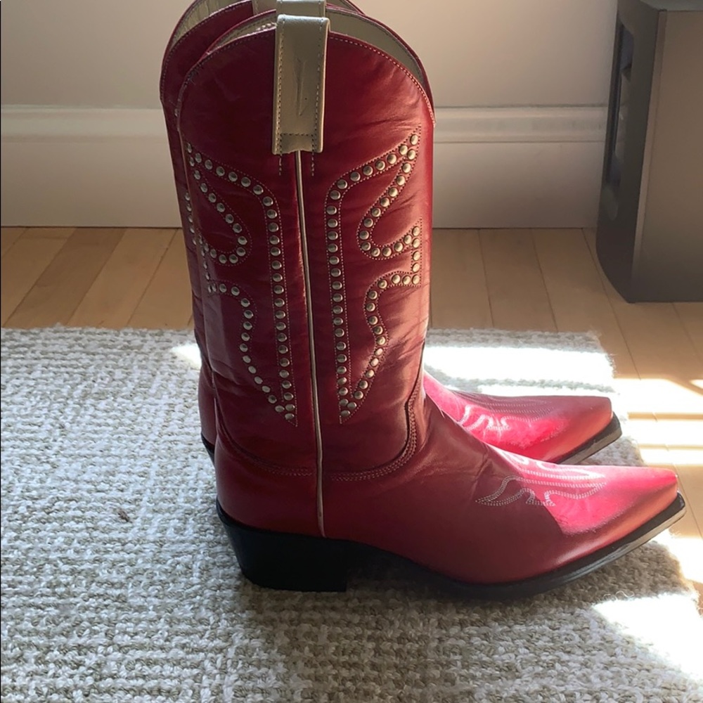 Beautiful Frye boots!